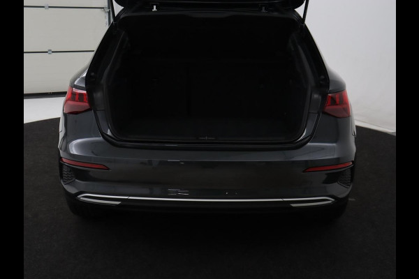 Audi A3 30 TFSI Advanced edition | Park Assist | Carplay | Virtual Cockpit | Sportstoelen | Navigatie | Climate control | Full LED | Cruise control | Bluetooth