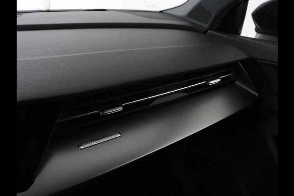Audi A3 30 TFSI Advanced edition | Park Assist | Carplay | Virtual Cockpit | Sportstoelen | Navigatie | Climate control | Full LED | Cruise control | Bluetooth