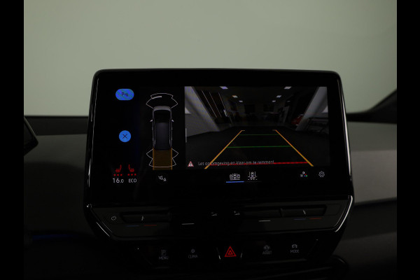 Volkswagen ID.3 First Plus 58 kWh 204PK | Navigatie | Parkeercamera | 19"LM velgen |