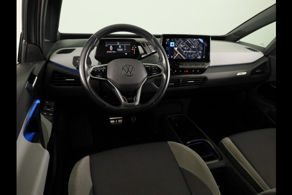 Volkswagen ID.3 First Plus 58 kWh 204PK | Navigatie | Parkeercamera | 19"LM velgen |