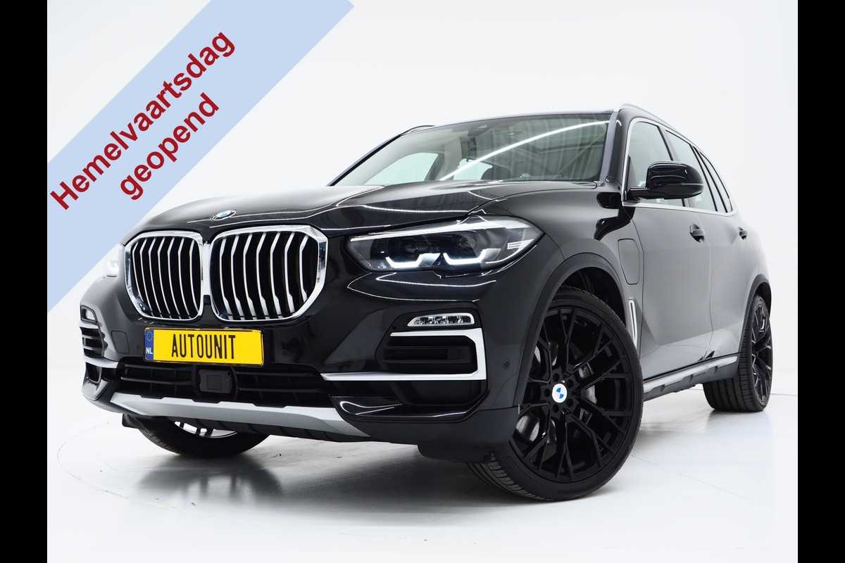 BMW X5 xDrive45e High Executive | Panoramadak | Leder | Trekhaak | Luchtvering | HUD | Camera | Sfeerlicht | Carplay