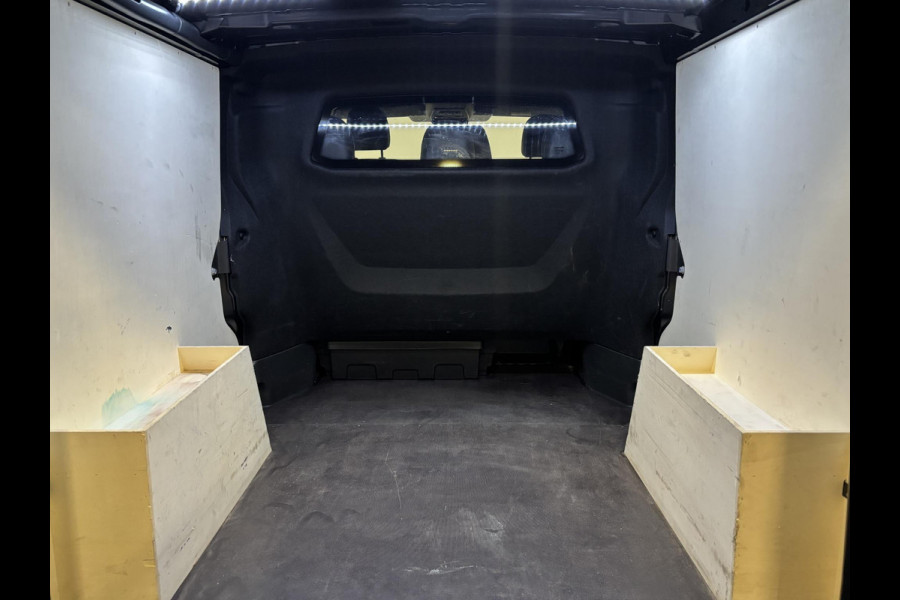 Renault Trafic 2.0 Blue dC1 150 EDC T29 L2H1 Extra Dubbele Cabine Navigatie Airco Lichtmetalen velgen Betimmering Trekhaak Camera Parkeer sensoren Dab
