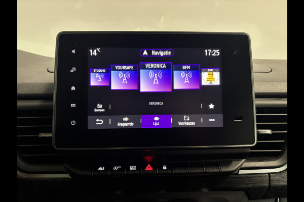 Renault Trafic 2.0 Blue dC1 150 EDC T29 L2H1 Extra Dubbele Cabine Navigatie Airco Lichtmetalen velgen Betimmering Trekhaak Camera Parkeer sensoren Dab