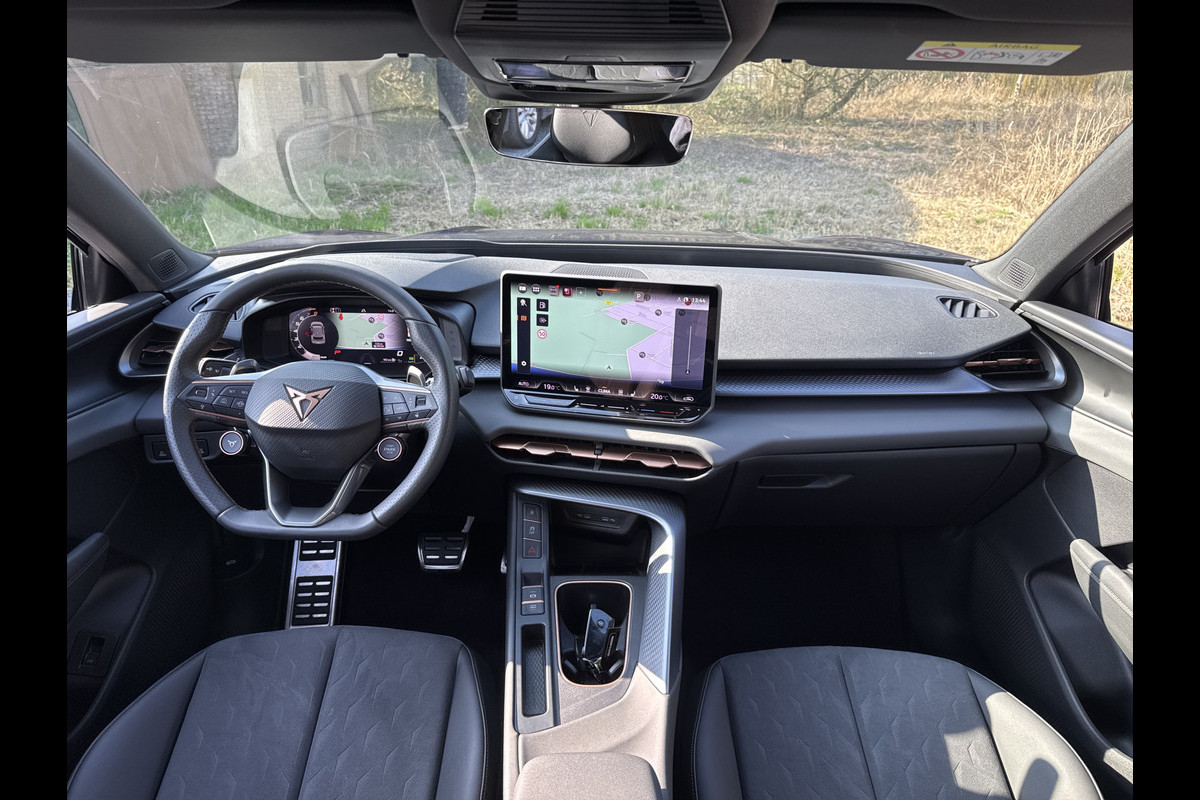 CUPRA Terramar 1.5 eTSI 150PK DSG BUSINESS HEAD-UP/NAVI/CAMERA/LEDER/ MATRIX/ FABRIEKS GARANTIE