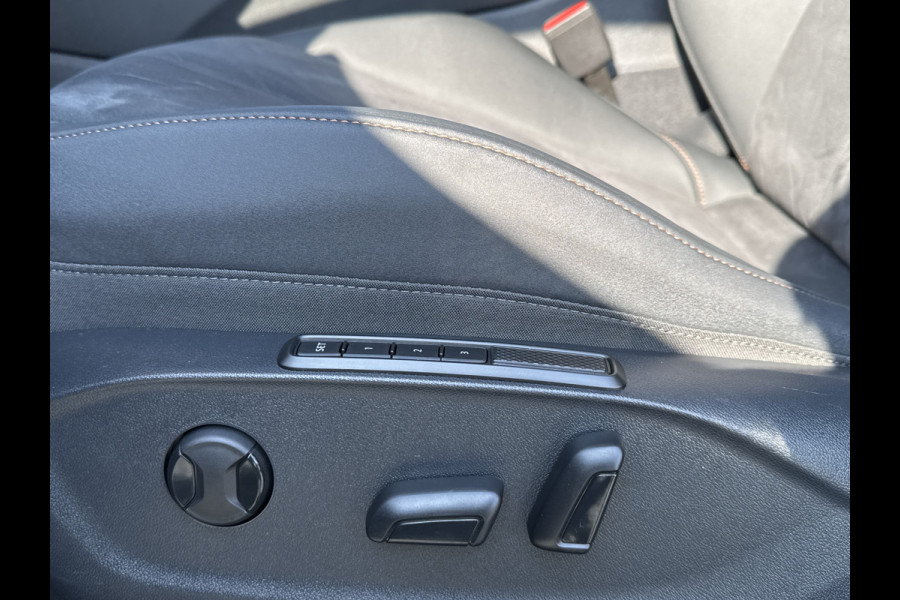 CUPRA Terramar 1.5 eTSI 150PK DSG BUSINESS HEAD-UP/NAVI/CAMERA/LEDER/ MATRIX/ FABRIEKS GARANTIE