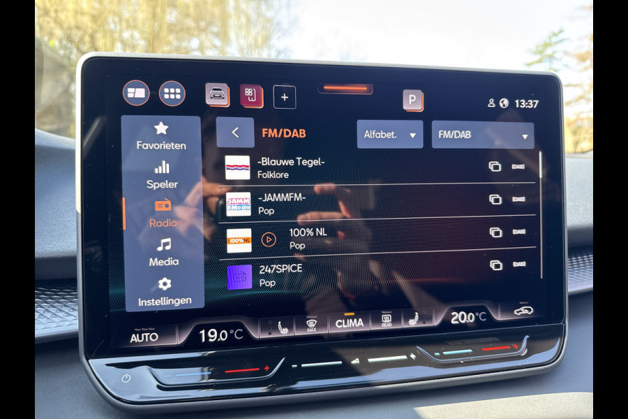 CUPRA Terramar 1.5 eTSI 150PK DSG BUSINESS HEAD-UP/NAVI/CAMERA/LEDER/ MATRIX/ FABRIEKS GARANTIE