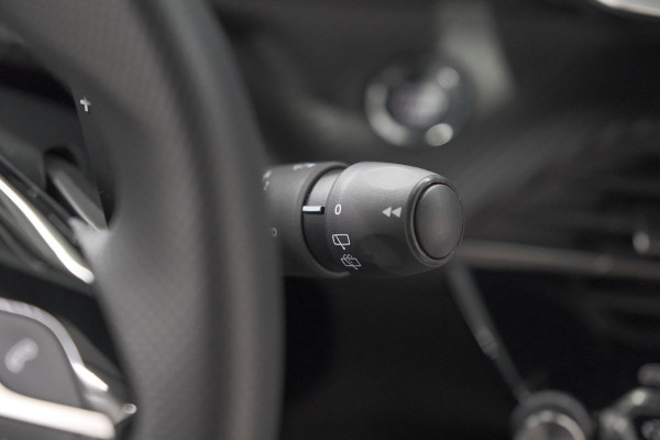 Peugeot 2008 1.2 Hybrid 136 GT | Camera | Apple Carplay | Parkeersensoren