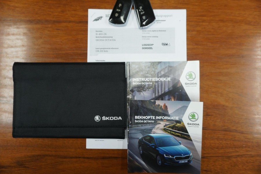 Škoda Octavia Combi 1.0 e-TSI Sport Business/Trekhaak/Digitaal Dashb./ Stuur en stoelverwarming.