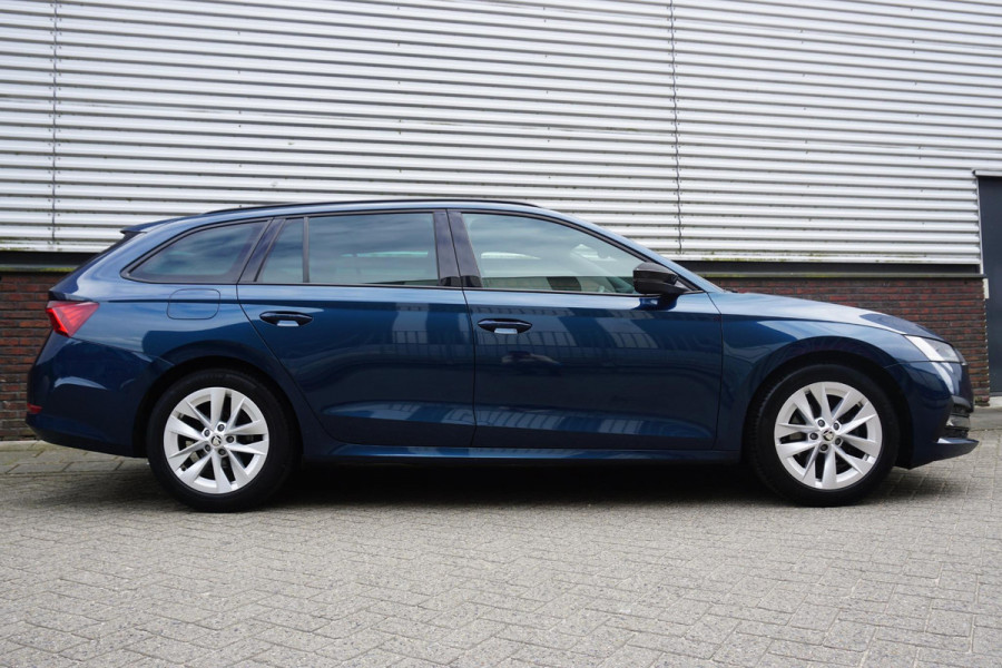 Škoda Octavia Combi 1.0 e-TSI Sport Business/Trekhaak/Digitaal Dashb./ Stuur en stoelverwarming.