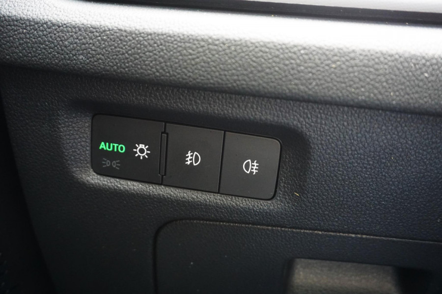 Škoda Octavia Combi 1.0 e-TSI Sport Business/Trekhaak/Digitaal Dashb./ Stuur en stoelverwarming.