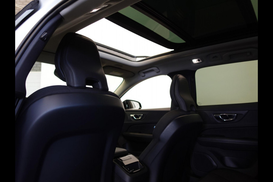 Volvo V60 2.0 T6 Recharge AWD R-Design Panoramadak Navigatie Apple Carplay/Android Auto Camera Parkeersensoren Stoel- en stuurverwarming Cruise Control Blind Spot Assist Virtual Cockpit Climate Control