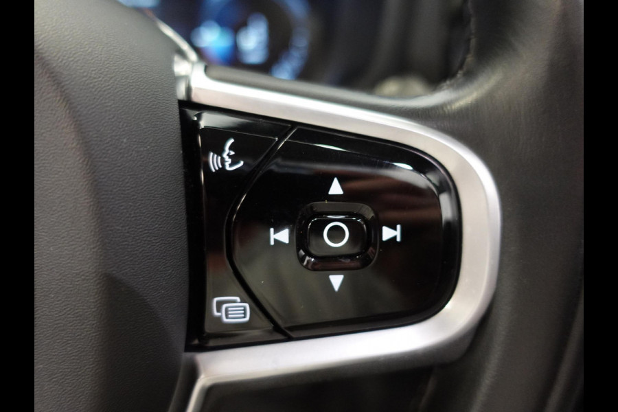 Volvo V60 2.0 T6 Recharge AWD R-Design Panoramadak Navigatie Apple Carplay/Android Auto Camera Parkeersensoren Stoel- en stuurverwarming Cruise Control Blind Spot Assist Virtual Cockpit Climate Control