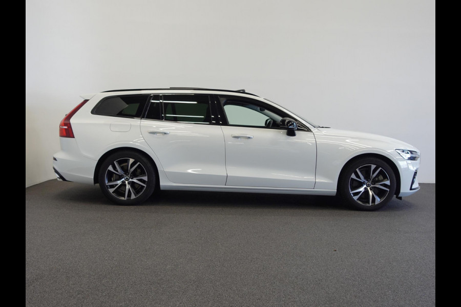 Volvo V60 2.0 T6 Recharge AWD R-Design Panoramadak Navigatie Apple Carplay/Android Auto Camera Parkeersensoren Stoel- en stuurverwarming Cruise Control Blind Spot Assist Virtual Cockpit Climate Control