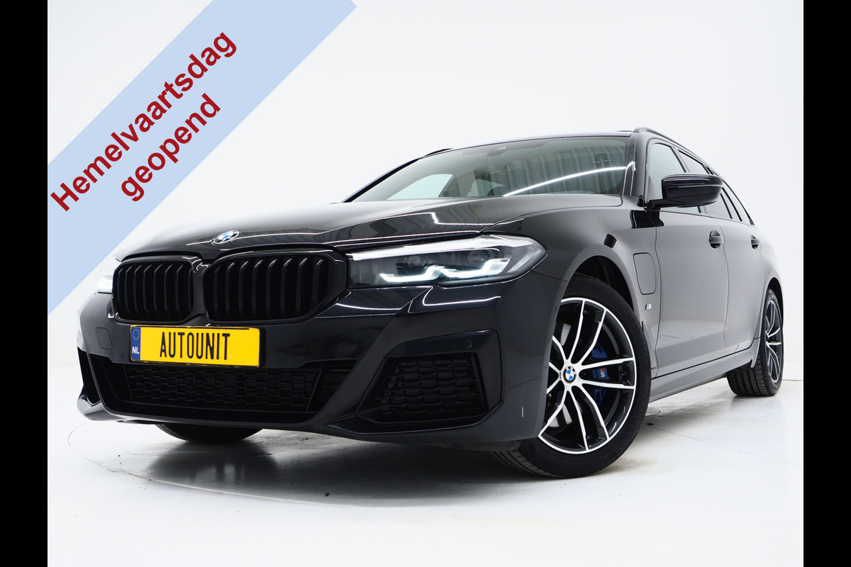 BMW 5 Serie Touring 530e M Sport Shadow Line | Panoramadak | Trekhaak | Keyless | Sportstuur | Sfeerlicht | Camera | LED | Carplay
