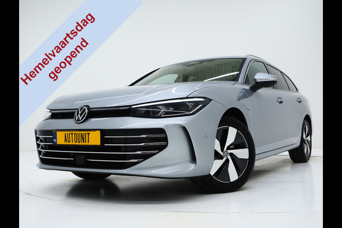 Volkswagen Passat Variant 1.5 eHybrid Elegance | Panoramadak | Leder | Trekhaak | HUD | Massage | 360 | Sfeerlicht | Keyless | Carplay
