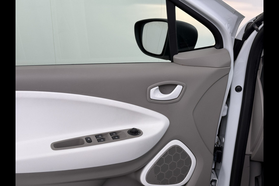 Renault ZOE R90 Life 41kWh SOH 87% Koop accu Navi Ecc Apple Carplay Android Auto Cruise Control Pdc Led Isofix Bluetooth Regen-Lichtsensor Pack City 1e Eigenaar Origineel Nederlandse Auto