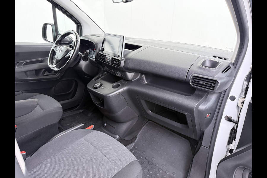 Opel Combo 1.5D 131PK Automaat L2H1 Navi Airco Pdc Dakdragers Apple Carplay Android Auto Cruise DAB Edition Schuifdeur Betonplex Wandbetimmering Bott Inbouwkast Regen-Lichtsensor 1e Eigenaar Origineel Nederlandse Bedrijfswagen