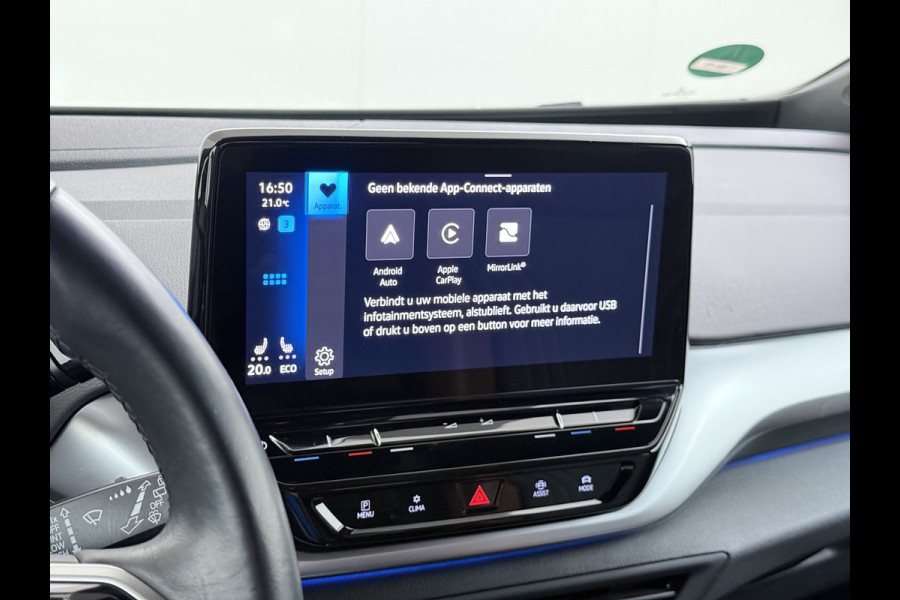 Volkswagen ID.4 First 82kWh SOH 93% Warmtepomp Trekhaak Camera Adap.Cruise Apple Carplay Android Auto Stuur+Stoelverwarming Navi Ecc Pdc Lmv 20" Led Wifi Voorruitverwarming DAB Isofix Verkeersbord detectie 1.000KG Trekgewicht 1e Eigenaar Dealeronderhouden