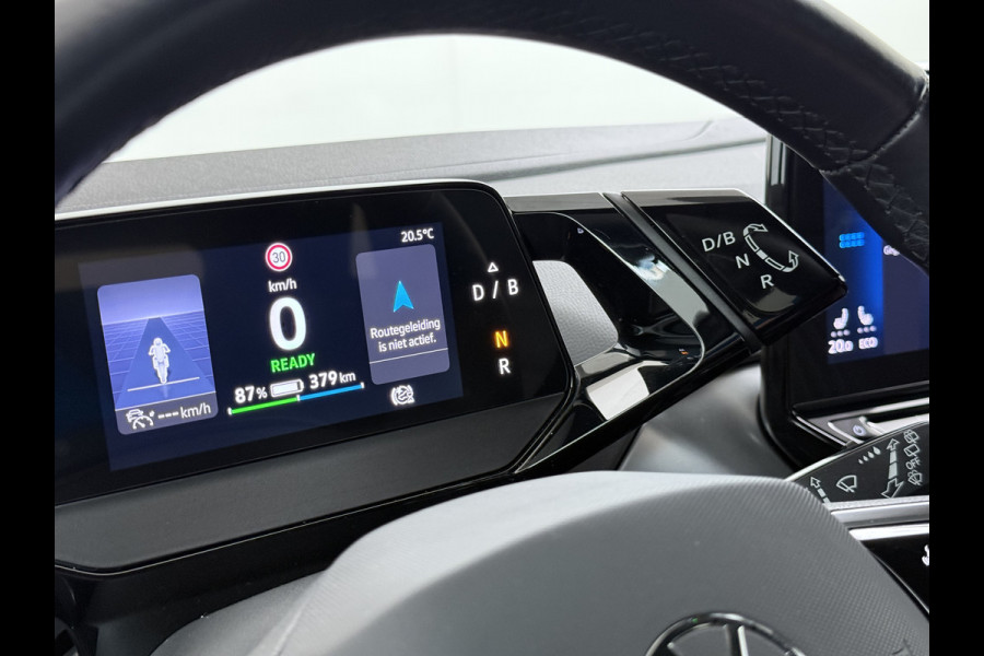 Volkswagen ID.4 First 82kWh SOH 93% Warmtepomp Trekhaak Camera Adap.Cruise Apple Carplay Android Auto Stuur+Stoelverwarming Navi Ecc Pdc Lmv 20" Led Wifi Voorruitverwarming DAB Isofix Verkeersbord detectie 1.000KG Trekgewicht 1e Eigenaar Dealeronderhouden