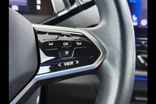 Volkswagen ID.4 First 82kWh SOH 93% Warmtepomp Trekhaak Camera Adap.Cruise Apple Carplay Android Auto Stuur+Stoelverwarming Navi Ecc Pdc Lmv 20" Led Wifi Voorruitverwarming DAB Isofix Verkeersbord detectie 1.000KG Trekgewicht 1e Eigenaar Dealeronderhouden