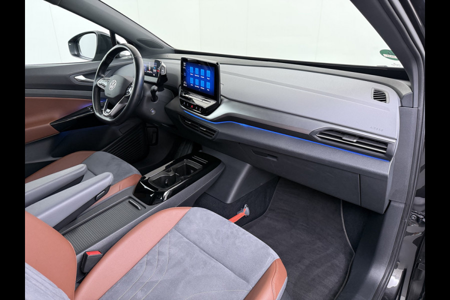 Volkswagen ID.4 First 82kWh SOH 93% Warmtepomp Trekhaak Camera Adap.Cruise Apple Carplay Android Auto Stuur+Stoelverwarming Navi Ecc Pdc Lmv 20" Led Wifi Voorruitverwarming DAB Isofix Verkeersbord detectie 1.000KG Trekgewicht 1e Eigenaar Dealeronderhouden