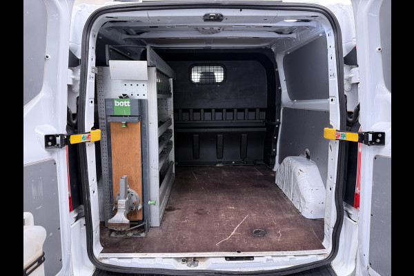 Ford Transit Custom 300 2.0TDCI 130PK Dubbele Cabine L2H1 Trekhaak Navi Camera Airco Cruise Control Pdc Trend DC Schuifdeur Betonplex Vloer Wandbetimmering Bott Inbouwkast Lane Assist 2.800KG Trekgewicht 1e Eigenaar