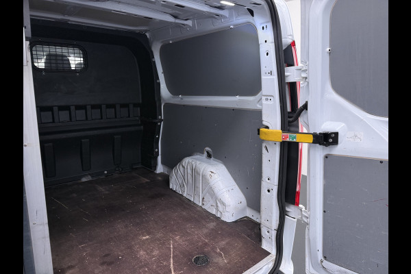 Ford Transit Custom 300 2.0TDCI 130PK Dubbele Cabine L2H1 Trekhaak Navi Camera Airco Cruise Control Pdc Trend DC Schuifdeur Betonplex Vloer Wandbetimmering Bott Inbouwkast Lane Assist 2.800KG Trekgewicht 1e Eigenaar