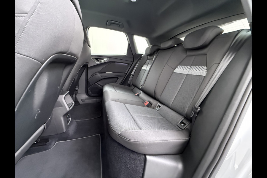 Audi Q4 e-tron 35 Advanced Edition SOH 91% Adap.Cruise Adap.Demping Apple Carplay Android Auto Stoelverwarming Navi Ecc Camera Pdc Matrix Led Elek.Achterklep Privacy Glas Wifi 1e Eigenaar Origineel Nederlandse Auto