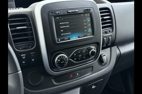 Renault Trafic 2.0 dCi 120 T29 L2H1 Dubbele Cabine Trekhaak Camera Navi Ecc Cruise Control Pdc DAB Business Euro 6 Betonplex Vloer Wandbetimmering Regen-Lichtsensor 2.000kg Trekgewicht 1e Eigenaar 5-Persoons