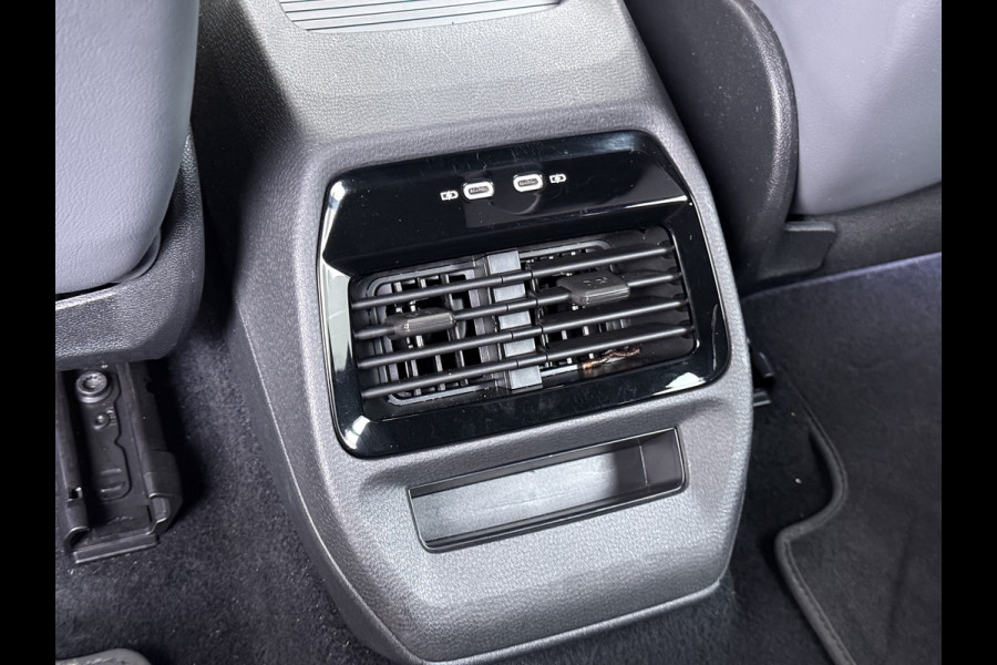 Volkswagen ID.4 First 82kWh SOH 90% Warmtepomp Trekhaak Camera Adap.Cruise Apple Carplay Android Auto Stuur+Stoelverwarming Navi Ecc Pdc Lmv 20" Led Wifi Voorruitverwarming DAB Isofix Verkeersbord detectie 1.000KG Trekgewicht 1e Eigenaar Dealeronderhouden