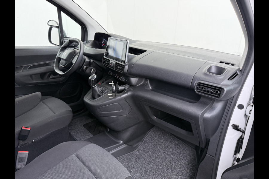 Peugeot Partner 1.5 HDI 102PK Trekhaak Apple Carplay Android Auto Euro 6 Navi* Airco Cruise Control Premium Schuifdeur Betonplex Vloer Bott-Inbouwkast Tussenwand 1e Eigenaar 1.000 Trekgewicht Origineel Nederlandse Auto
