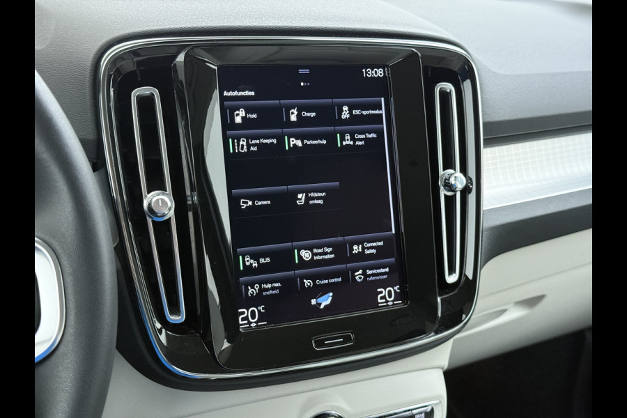 Volvo XC40 T5 262PK Autom. Plugin-Hybrid Leder Trekhaak Harman&Kardon® Navi Ecc Camera Apple Carplay Android Auto Pdc Recharge Business Pro Elek.Achterklep Lmv Led Isofix DAB Lane Keeping Cross Traffic Alert BLIS Road Sign Info 1.800KG Trekvermogen 1e Eigenaar