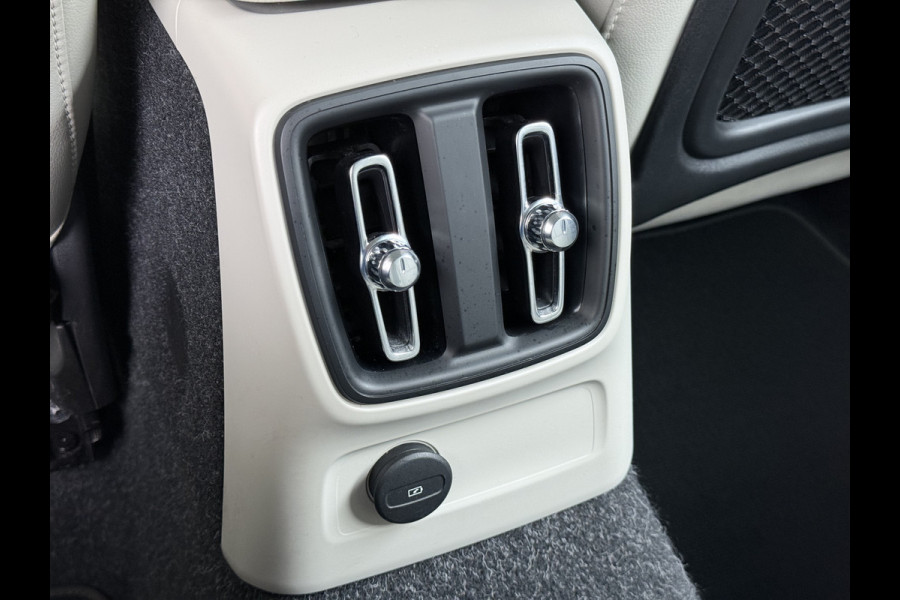 Volvo XC40 T5 262PK Autom. Plugin-Hybrid Leder Trekhaak Harman&Kardon® Navi Ecc Camera Apple Carplay Android Auto Pdc Recharge Business Pro Elek.Achterklep Lmv Led Isofix DAB Lane Keeping Cross Traffic Alert BLIS Road Sign Info 1.800KG Trekvermogen 1e Eigenaar
