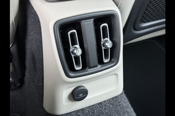 Volvo XC40 T5 262PK Autom. Plugin-Hybrid Leder Trekhaak Harman&Kardon® Navi Ecc Camera Apple Carplay Android Auto Pdc Recharge Business Pro Elek.Achterklep Lmv Led Isofix DAB Lane Keeping Cross Traffic Alert BLIS Road Sign Info 1.800KG Trekvermogen 1e Eigenaar