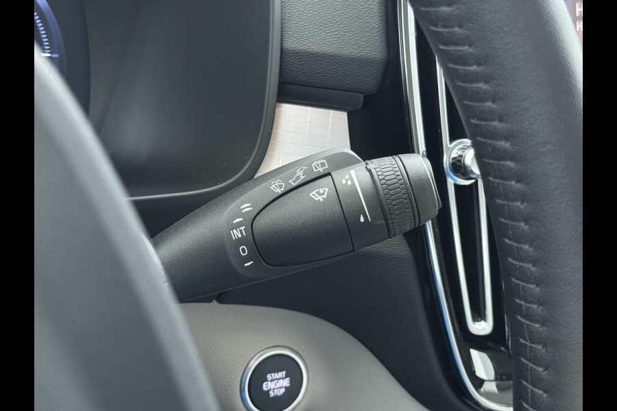 Volvo XC40 T5 262PK Autom. Plugin-Hybrid Leder Trekhaak Harman&Kardon® Navi Ecc Camera Apple Carplay Android Auto Pdc Recharge Business Pro Elek.Achterklep Lmv Led Isofix DAB Lane Keeping Cross Traffic Alert BLIS Road Sign Info 1.800KG Trekvermogen 1e Eigenaar