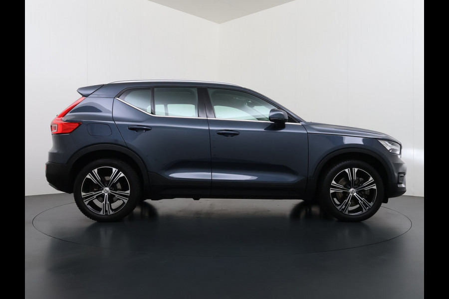 Volvo XC40 T5 262PK Autom. Plugin-Hybrid Leder Trekhaak Harman&Kardon® Navi Ecc Camera Apple Carplay Android Auto Pdc Recharge Business Pro Elek.Achterklep Lmv Led Isofix DAB Lane Keeping Cross Traffic Alert BLIS Road Sign Info 1.800KG Trekvermogen 1e Eigenaar