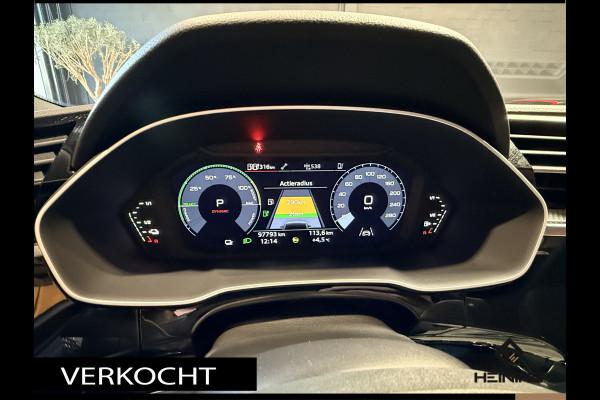 Audi Q3 45 TFSI e S edition. Pano. 2X S-Line. Apple-carplay. Blackline. 19 inch.