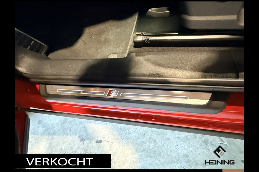 Audi Q3 45 TFSI e S edition. Pano. 2X S-Line. Apple-carplay. Blackline. 19 inch.