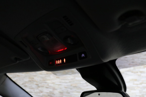 Citroën C3 1.2 PureTech Feel | Carplay | PDC | Navi | NAP | Dealer Oh.