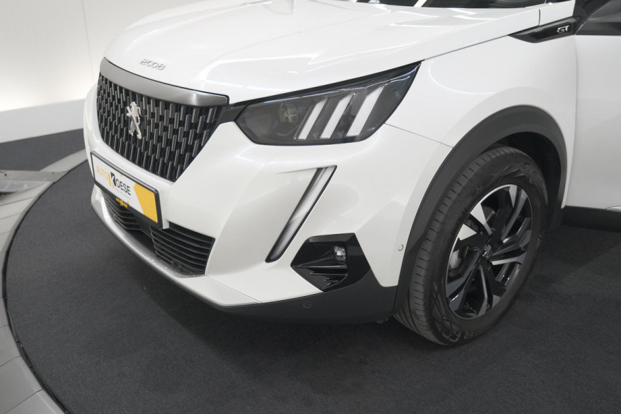 Peugeot 2008 PureTech 130 GT | Elektrisch Panoramadak | Camera | Dodehoekdetectie
