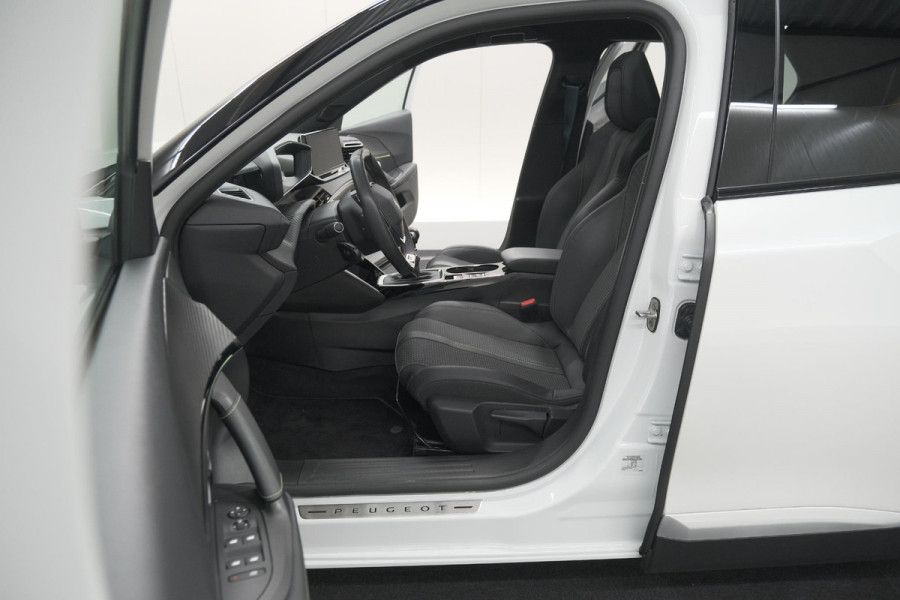 Peugeot 2008 PureTech 130 GT | Elektrisch Panoramadak | Camera | Dodehoekdetectie