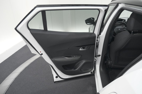 Peugeot 2008 PureTech 130 GT | Elektrisch Panoramadak | Camera | Dodehoekdetectie