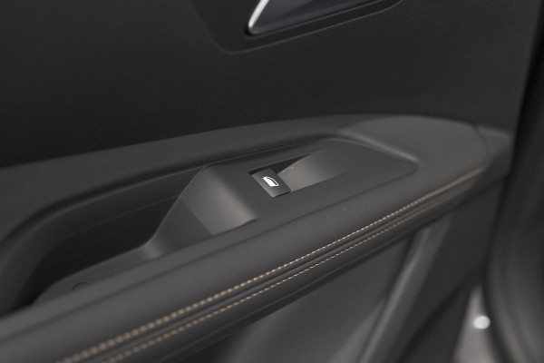 Peugeot 5008 PureTech 130 EAT8 GT | 7 Zitplaatsen | Camera | Adaptieve Cruise Control | Apple Carplay