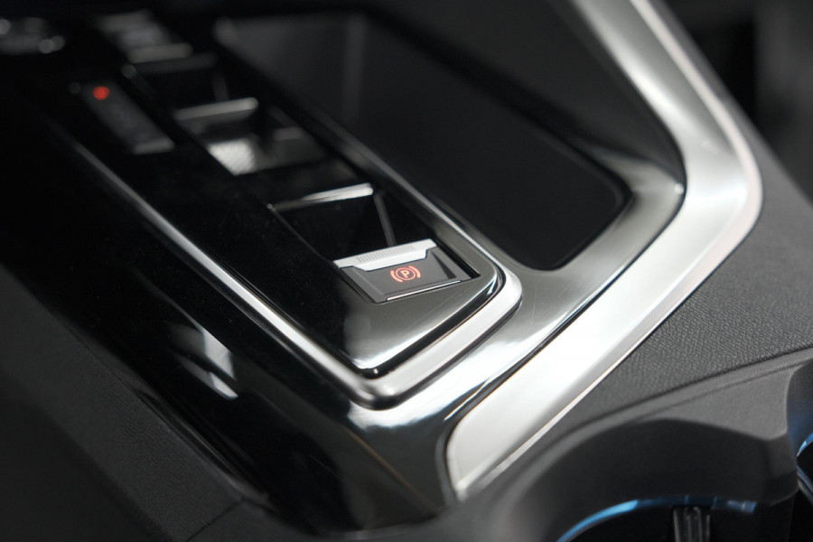 Peugeot 5008 PureTech 130 EAT8 GT | 7 Zitplaatsen | Camera | Adaptieve Cruise Control | Apple Carplay