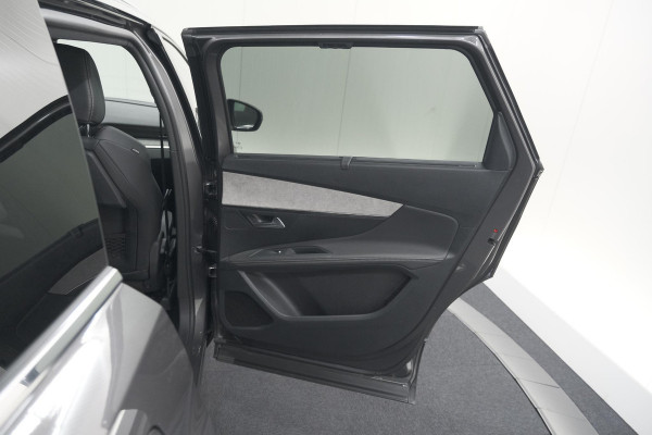 Peugeot 5008 PureTech 130 EAT8 GT | 7 Zitplaatsen | Camera | Adaptieve Cruise Control | Apple Carplay