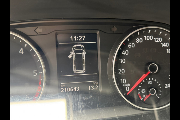 Volkswagen Transporter 2.0 TDI L2H1 DC | Luxe uitvoering | 20 inch | 204PK | DSG | ACC | Standkachel | Leder | Mooie staat
