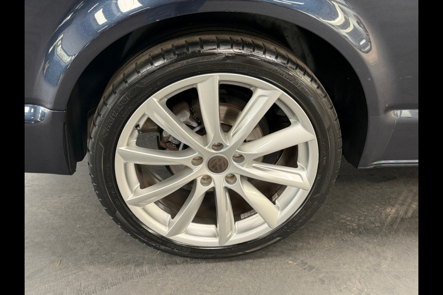 Volkswagen Transporter 2.0 TDI L2H1 DC | Luxe uitvoering | 20 inch | 204PK | DSG | ACC | Standkachel | Leder | Mooie staat