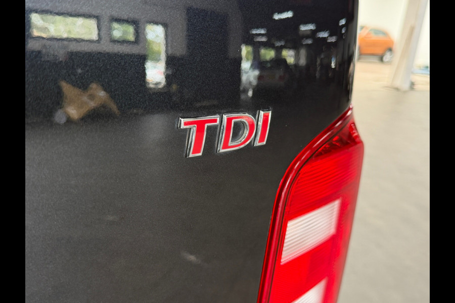 Volkswagen Transporter 2.0 TDI L2H1 DC | Luxe uitvoering | 20 inch | 204PK | DSG | ACC | Standkachel | Leder | Mooie staat