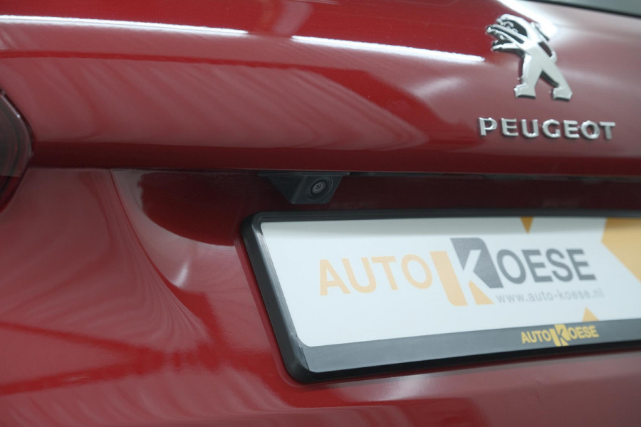Peugeot 2008 PureTech 110 EAT6 Active | Camera | Apple CarPlay | Parkeersensoren