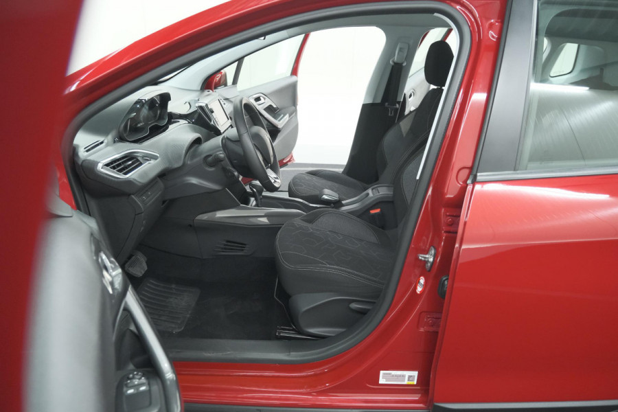 Peugeot 2008 PureTech 110 EAT6 Active | Camera | Apple CarPlay | Parkeersensoren
